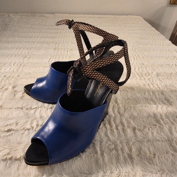 Shoes - Picture 2 of 4